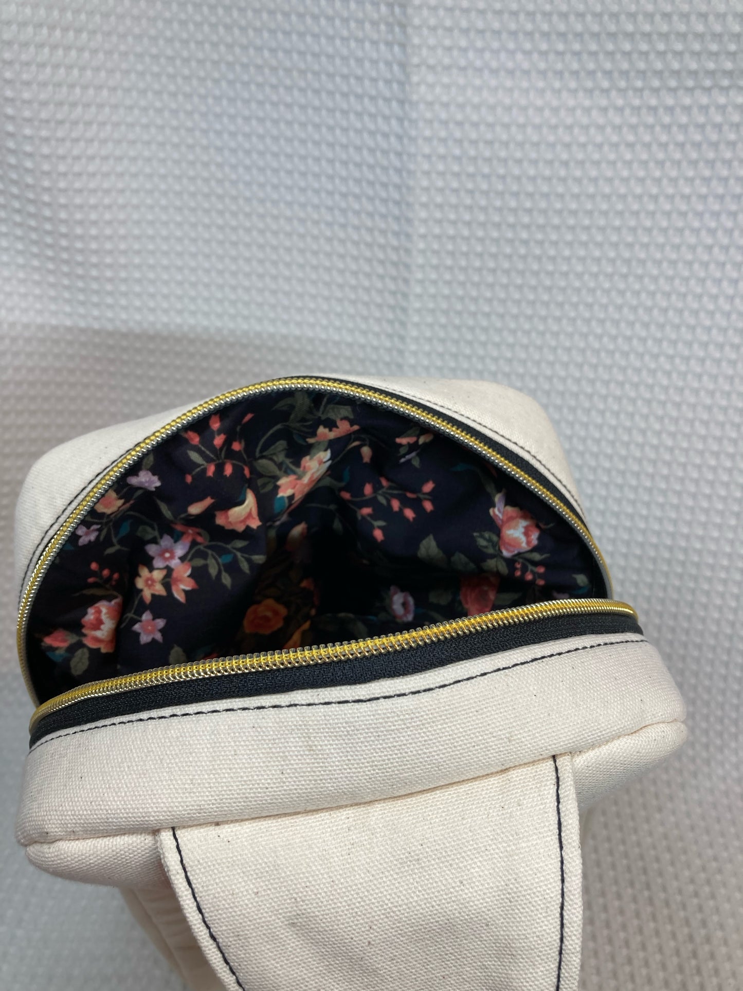 Sandhill Sling Crossbody Bag