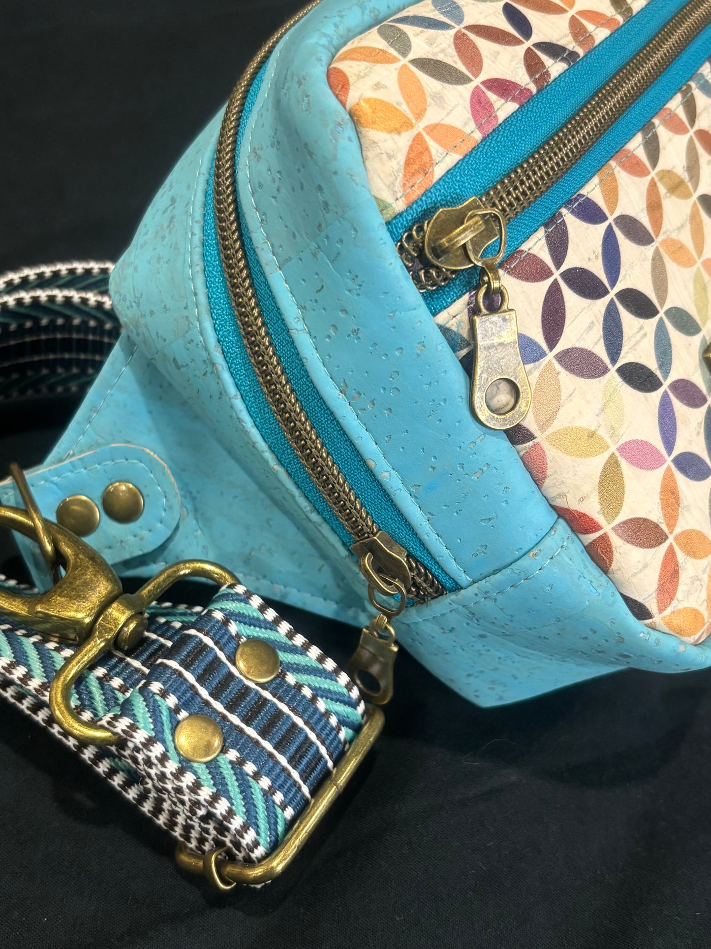 Rayna Sling Bag - Cork