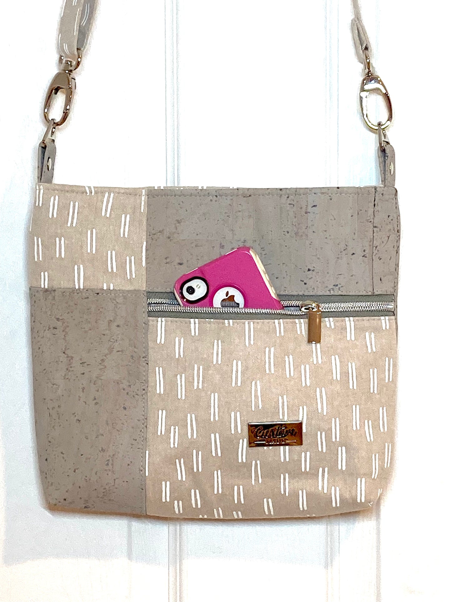 Cork Criss Cross Front Pocket Crossbody Bag